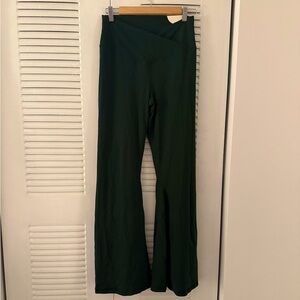 XL Dark Green Flared Aerie Yoga Pants